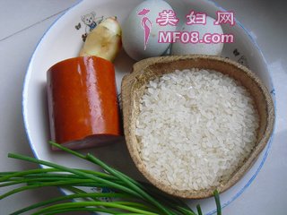 皮蛋火腿粥