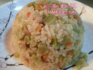 电饭煲肉末豆角饭