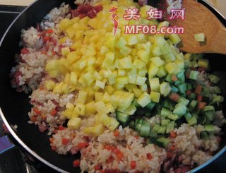 培根菠萝炒饭