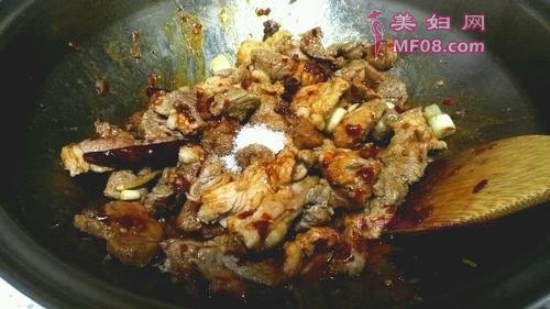 土豆炖羊肉的做法