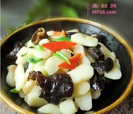 荸荠炒黑木耳怎么做？