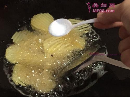 油炸土豆片的做法