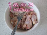蜜汁鸡翅根的做法步骤2