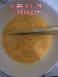 蒜苔炒鸡蛋的做法步骤2