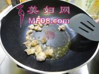 藕丁烧鸡软骨的做法步骤4