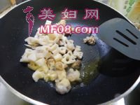 藕丁烧鸡软骨的做法步骤5