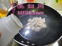 藕丁烧鸡软骨的做法步骤1