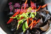 酸辣黑木耳的做法步骤6