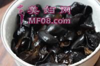 酸辣黑木耳的做法步骤2