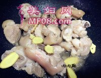 花生焖猪蹄的做法步骤12
