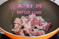 木耳炒五花肉的做法步骤4
