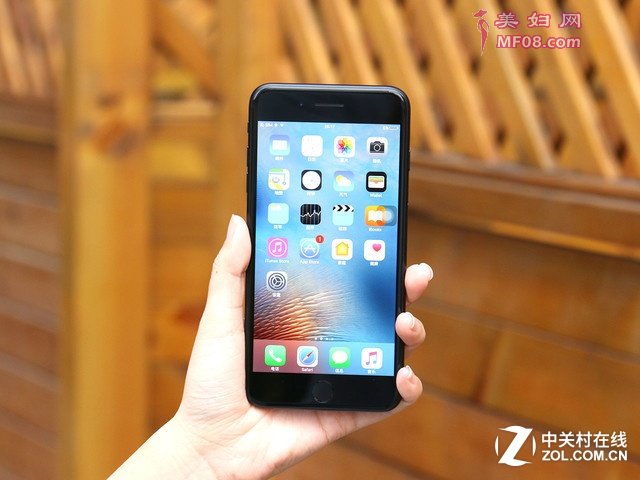 iPhone7 Plus5.5ӢĻĻֱΪ1920*1080Pءһȣͬƣͬߴ磬ͬռȡͬiPhone7 PlusϴƷĻ25%HomeѹƣܹΪģʵİѹ