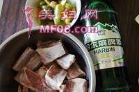 啤酒焖排骨的做法步骤1