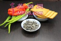 木耳炒香干的做法步骤1