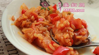 韩国辣香肠烩饭的做法，让你无法不爱的快手烩饭