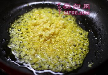 青红椒炒素鸡的做法步骤5