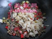 酸白菜炒牛肉末的做法步骤7