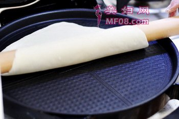 卷菜单饼的做法步骤10