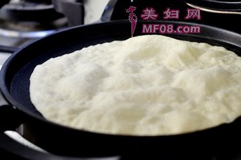 卷菜单饼的做法步骤11