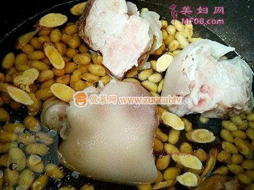 黄芪黄豆煲猪爪的做法