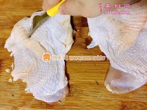 奥尔良烤鸡腿肉的做法