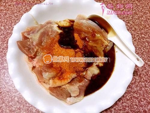 奥尔良烤鸡腿肉的做法