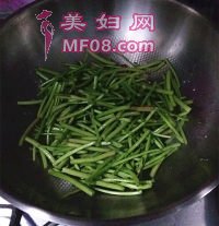 清炒苋菜梗的做法步骤7