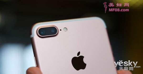 :iPhone8ͬʱָ߱沿ʶ