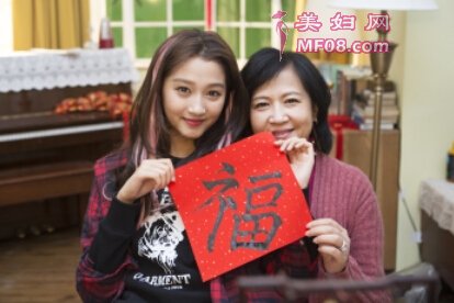 娱乐圈流量王都在晒妈，基因简直逆天了