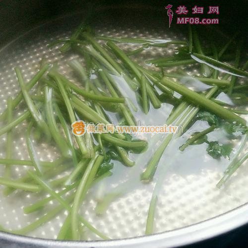 红油芹菜腐竹的做法