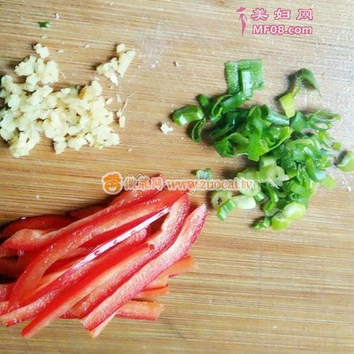 红油芹菜腐竹的做法