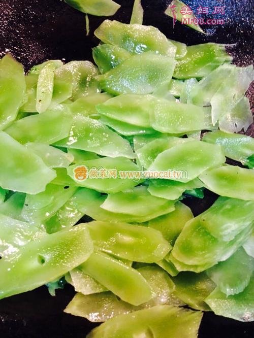 香葱炒莴笋的做法