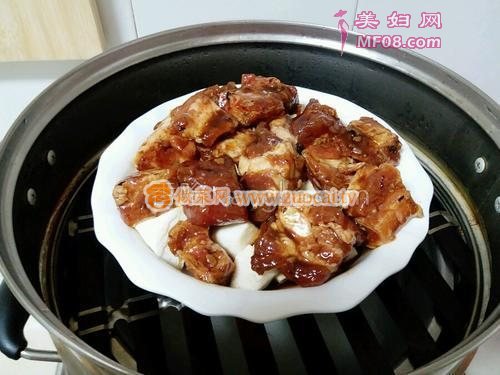 芋头蒸排骨的做法