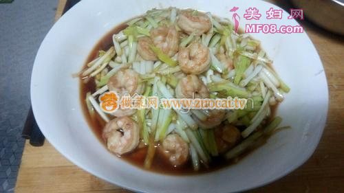 虾仁炒蒜黄的做法