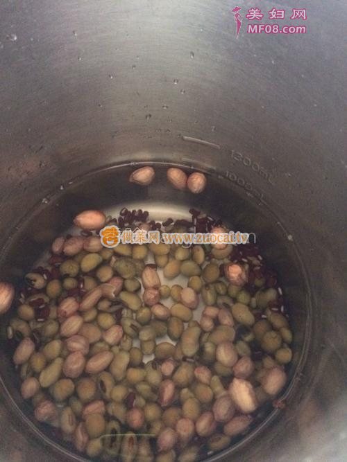 香浓花生红豆豆浆的做法