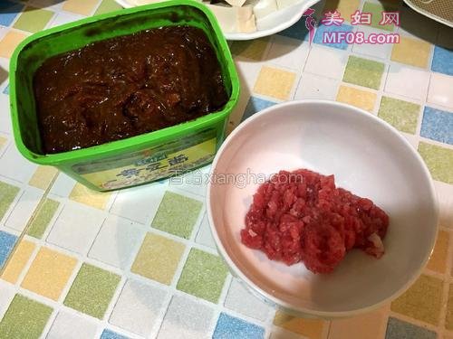 黄豆酱肉末烧豆腐的做法