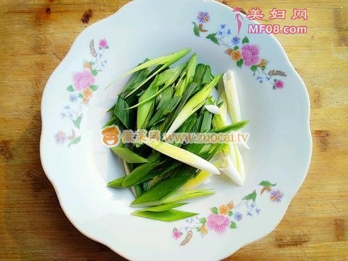 蒜苗炒鸡蛋的做法