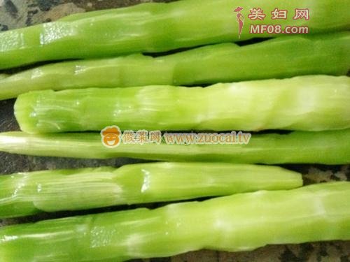 瘦肉炒莴苣片的做法