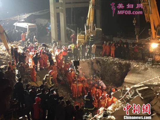 文成民房坍塌现场。 李婷婷 摄