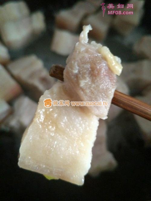 红烧肉炝西蓝花的做法