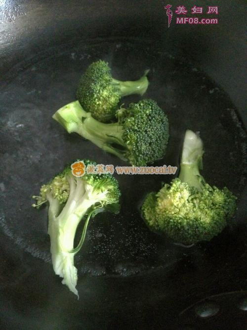 红烧肉炝西蓝花的做法