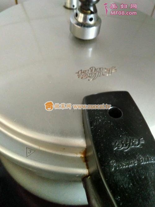 金鸡贺岁滋补汤的做法