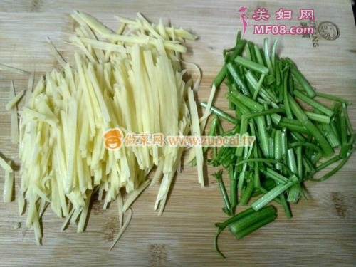 炝芹菜土豆丝的做法
