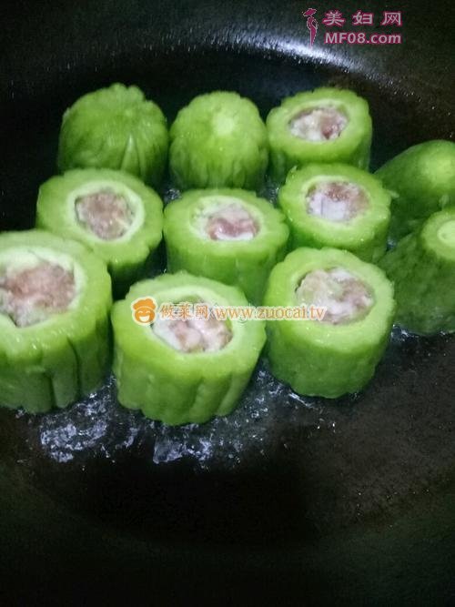 煎酿苦瓜的做法