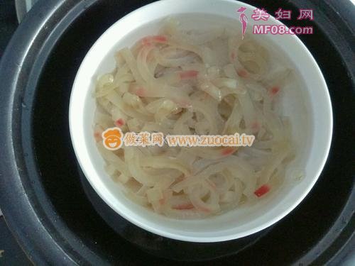 酸辣猪皮冻的做法