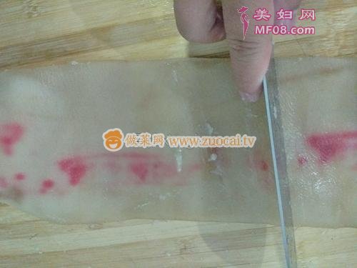 酸辣猪皮冻的做法