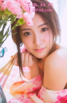老公抱着别的女人花着我的钱还害我无家可归