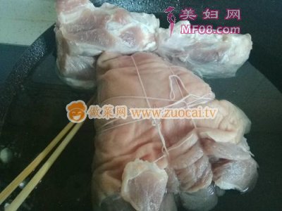  私房秘制肘子的做法