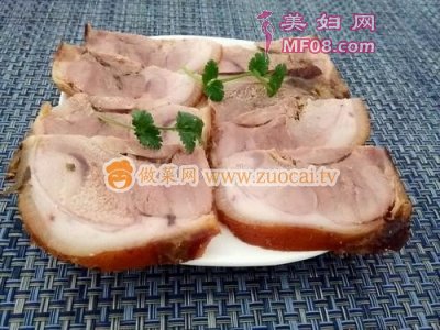 私房秘制肘子的做法