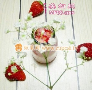 草莓奶昔的做法